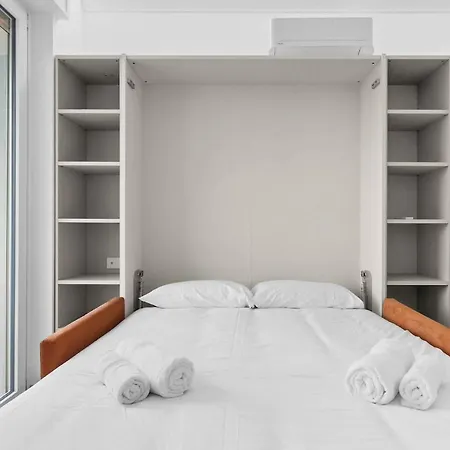 Premium With Balcony - Hospital Besta Milano