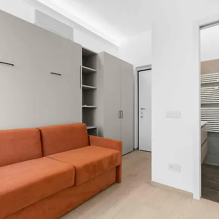 Premium With Balcony - Hospital Besta * Mediolan